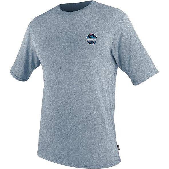 חולצת גלישה o'neill sun shirt יכולה לשמש גם לפעילויות אחרות כמו הליכות או ריצה. החולצה היא במבנה רחב בשונה מחולצת לייקרה רגילה שהיא צמודה, החולצה היא במבנה רחב בשונה מחולצת לייקרה רגילה שהיא צמודה, לחולצה ישנו מקדם הגנה גבוה של V.U50 החולצה מאוד "סטרצ'ית" ונעימה.