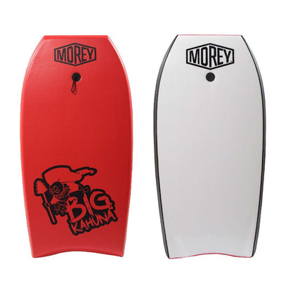 בוגי מדגם Big Kahuna של חברת Morey BodyBoards.בוגי נוח וקשיח, בנוי לתפיסת מהירות תוך כדי שמירה על יציבות לאורך הגל.מתאים לכל דרגות הגלישה.מגיע במבחר צבעים שונים ומדליקים.