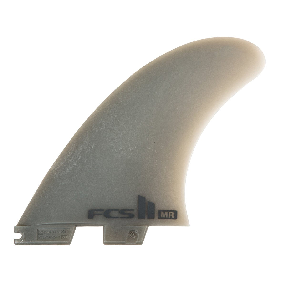 סט חרבות מדגם MR Honeycomb של חברת FCS Fins.עיצוב Twin המפורסם של Mark Richards האגדי.סט החרבות MR Honeycomb מגיע עם שתי חרבות גדולות (Twin Fin) ועם חרב קטנה אחורית להוספת יציבות בימים גבוהים.סט החרבות בנוי מ Honeycomb מה שנותן לו רכות וגמישות מאוד יחודית אשר מתאימה מאוד לגלישה מרייל לריילֿוזרימה על הגל.סט מדהים לאוהבי Twin Fin