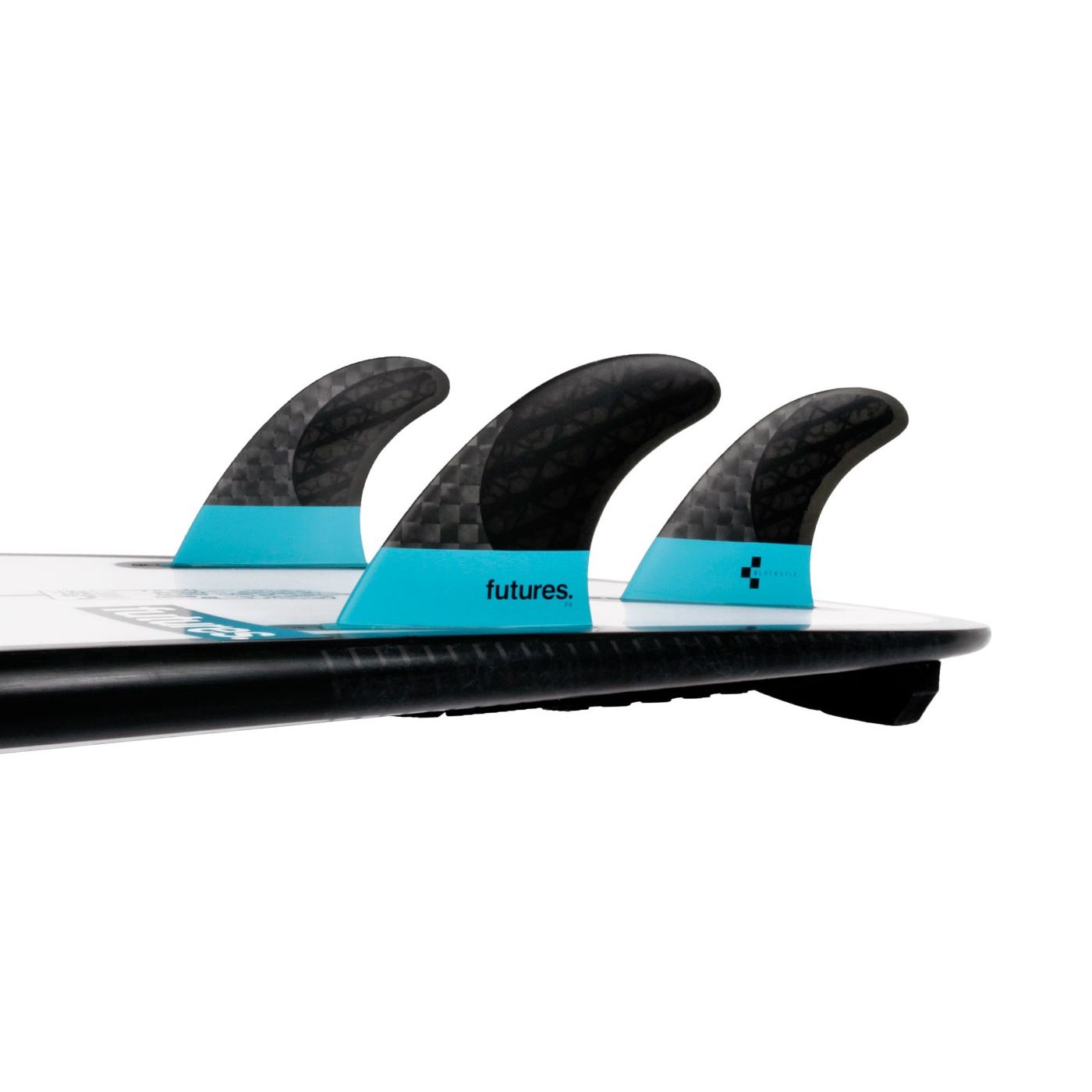 חברת FUTURES FINS השיקה בחודשים האחרונים את סדרת ה- BLACKSTIX 3.0. הצורה בה הקארבון מוצב בחרב נותן לה גמישות מיוחדת ושונה מאוד מכל חרב אחרת. הגמישות מיצרת המון מהירות בים חלש. ה-BLACKSTIX F4 משלבות גם את טכנולוגית הBLACKSTIX וקונקייב מיוחד (V2) בבסיס של החרב. חרב מדהימה לגולשים עד 72 קילו. מידה: SMALL